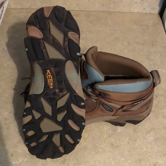 Keen Targhee II Mid Waterproof Hiking Boots - Picture 6 of 7